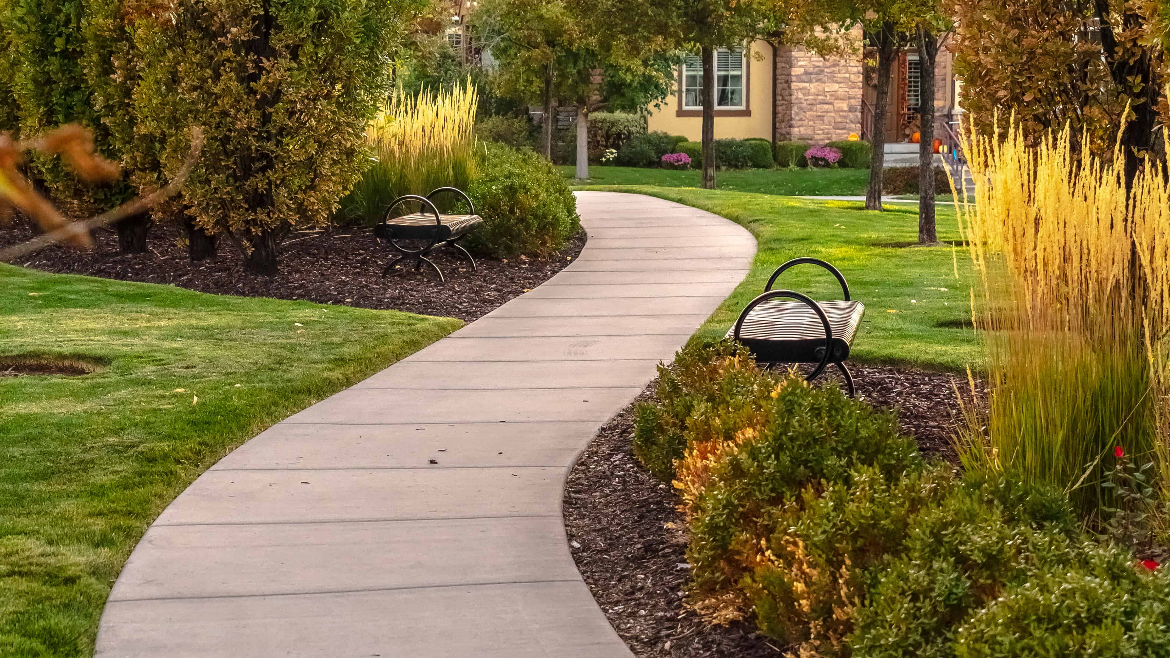 Garden Bed Installation & Mulching image